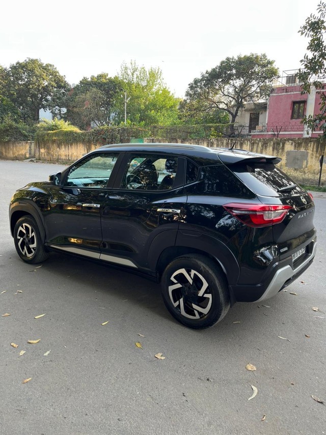 Second-hand 2022 Nissan Magnite Turbo CVT XV Executive BSVI for sale in New Delhi-3