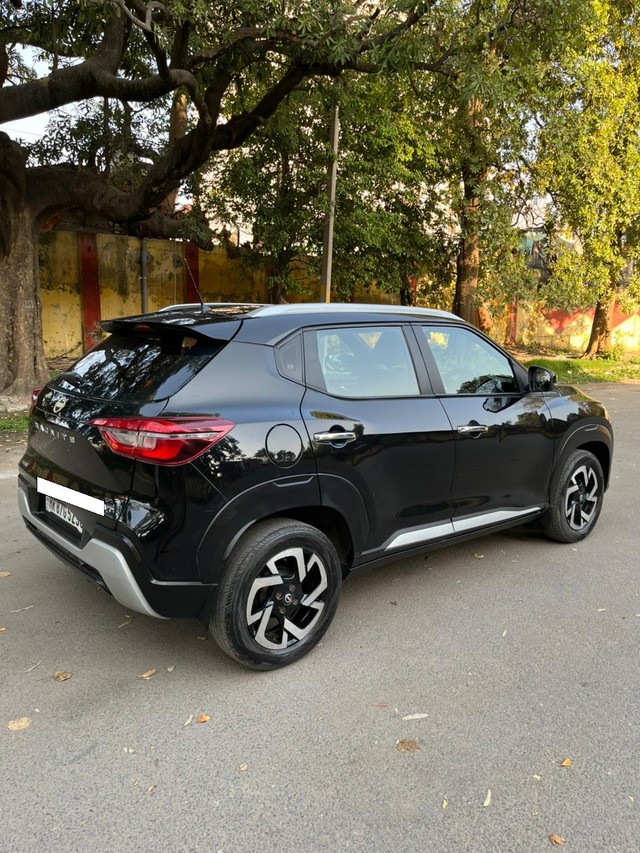 Second-hand 2022 Nissan Magnite Turbo CVT XV Executive BSVI for sale in New Delhi-1