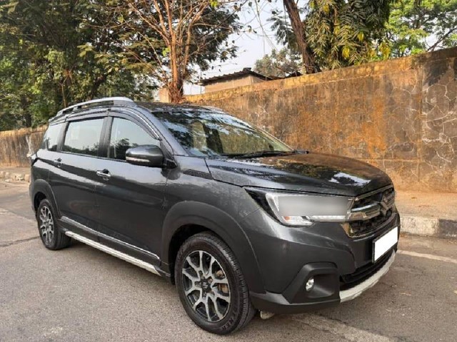 Second-hand 2024 Maruti Suzuki XL6 Zeta CNG for sale in Mumbai-8
