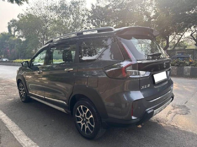 Second-hand 2024 Maruti Suzuki XL6 Zeta CNG for sale in Mumbai-3