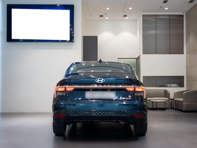 Second-hand 2023 Hyundai Verna SX Opt Turbo DCT DT for sale in Kolkata-2