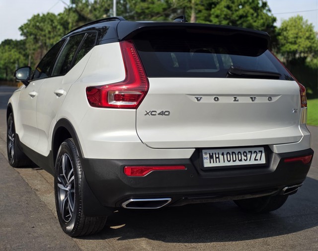 Second-hand 2021 Volvo XC40 T4 R-Design for sale in Mumbai-9