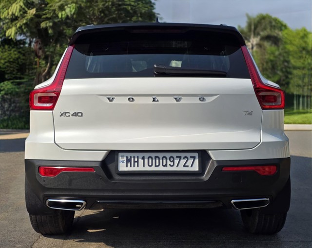 Second-hand 2021 Volvo XC40 T4 R-Design for sale in Mumbai-2