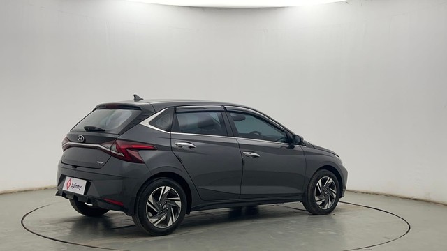 Second-hand 2022 Hyundai i20 Asta 1.2 for sale in Kolkata-3