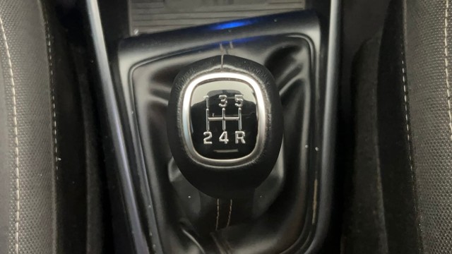 Second-hand 2022 Hyundai i20 Asta 1.2 for sale in Kolkata-12
