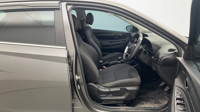 Second-hand 2022 Hyundai i20 Asta 1.2 for sale in Kolkata-15