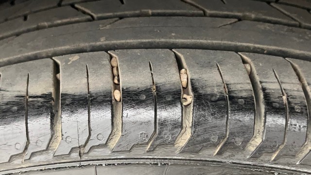 Second-hand 2022 Hyundai i20 Asta 1.2 for sale in Kolkata-39