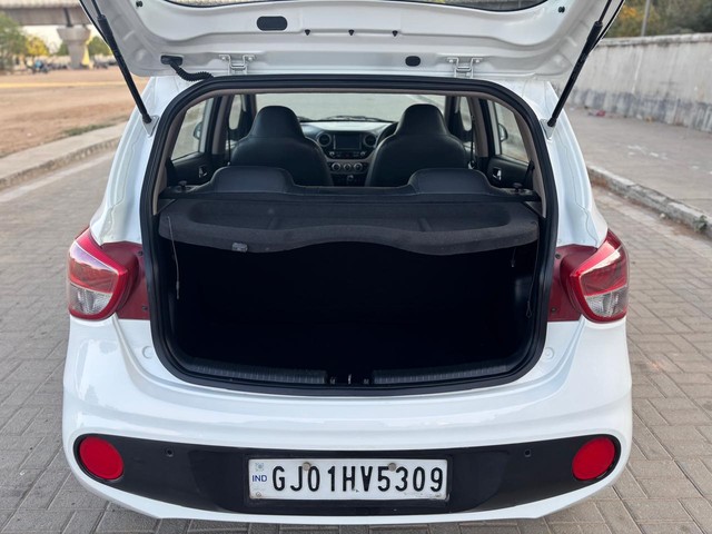 Second-hand 2018 Hyundai Grand i10 1.2 Kappa Sportz Option AT for sale in Ahmedabad-11