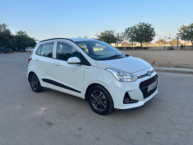 Second-hand 2018 Hyundai Grand i10 1.2 Kappa Sportz Option AT for sale in Ahmedabad-0