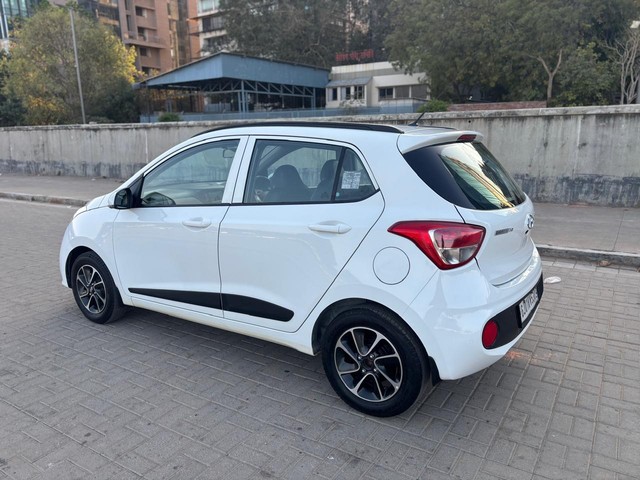 Second-hand 2018 Hyundai Grand i10 1.2 Kappa Sportz Option AT for sale in Ahmedabad-10