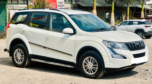 Second-hand 2016 Mahindra XUV500 R W10 FWD for sale in Pune-9