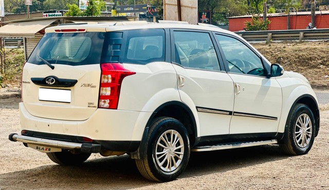 Second-hand 2016 Mahindra XUV500 R W10 FWD for sale in Pune-8