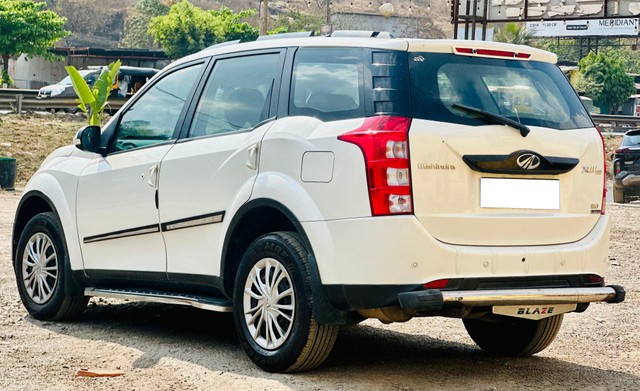 Second-hand 2016 Mahindra XUV500 R W10 FWD for sale in Pune-3