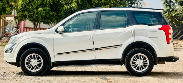 Second-hand 2016 Mahindra XUV500 R W10 FWD for sale in Pune-4