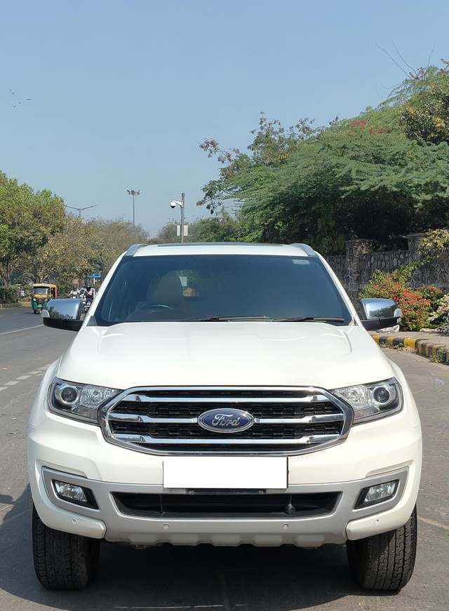 Ford Endeavour 3.2 Titanium AT 4X4 Second-hand 2017 Ford Endeavour 3.2 Titanium AT 4X4 for sale in New Delhi-5