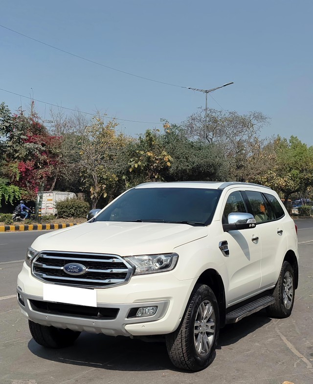 Ford Endeavour 3.2 Titanium AT 4X4 Second-hand 2017 Ford Endeavour 3.2 Titanium AT 4X4 for sale in New Delhi-4