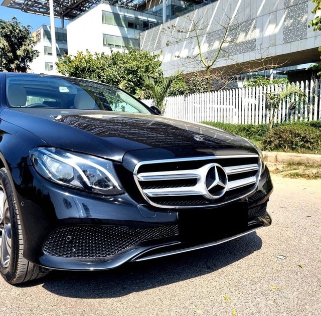 Second-hand 2020 Mercedes-Benz E-Class Exclusive E 200 for sale in New Delhi-20