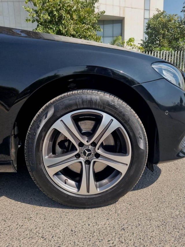 Second-hand 2020 Mercedes-Benz E-Class Exclusive E 200 for sale in New Delhi-6