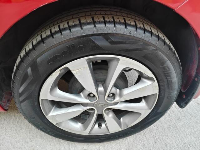 Second-hand 2017 Hyundai i20 Asta 1.4 CRDi for sale in Noida-6