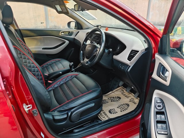 Second-hand 2017 Hyundai i20 Asta 1.4 CRDi for sale in Noida-5