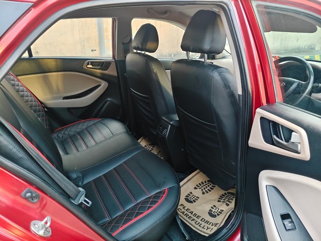 Second-hand 2017 Hyundai i20 Asta 1.4 CRDi for sale in Noida-11