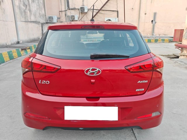 Second-hand 2017 Hyundai i20 Asta 1.4 CRDi for sale in Noida-2