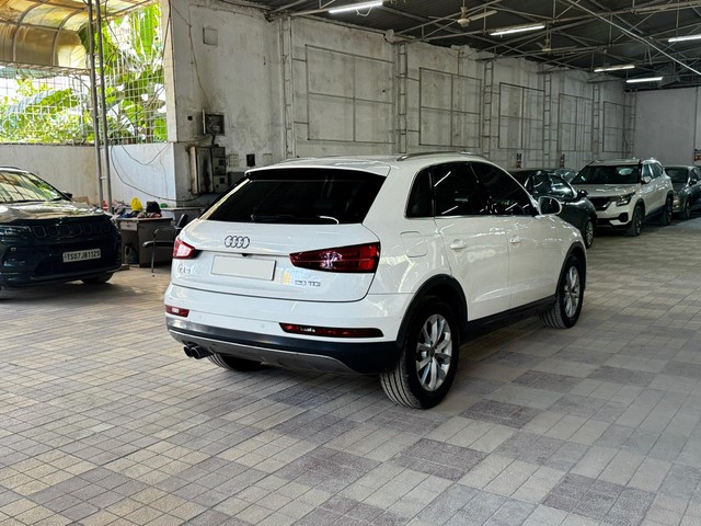 Audi Q3 2.0 TDI Quattro Second-hand 2017 Audi Q3 2.0 TDI Quattro for sale in Hyderabad-3