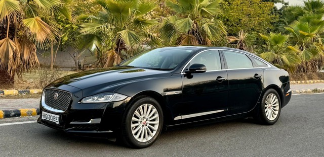 Second-hand 2017 Jaguar XJ 2.0L Portfolio for sale in New Delhi-6