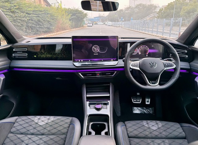 Volkswagen Tiguan R Line 2.0L TSI Second-hand 2025 Volkswagen Tiguan R Line 2.0L TSI for sale in New Delhi-5