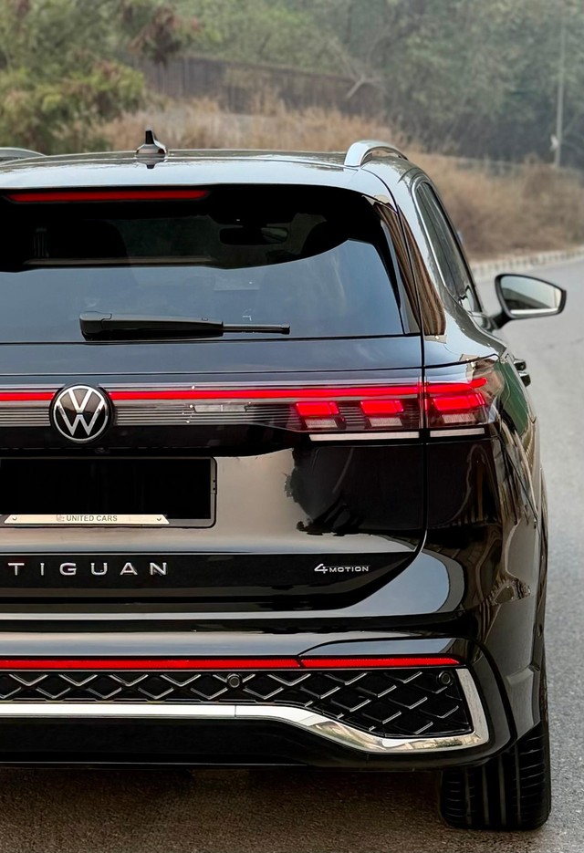 Volkswagen Tiguan R Line 2.0L TSI Second-hand 2025 Volkswagen Tiguan R Line 2.0L TSI for sale in New Delhi-2