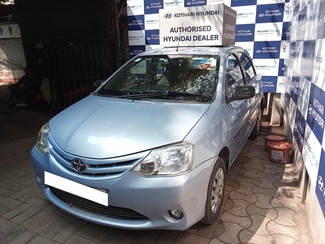Second-hand 2012 Toyota Etios Liva GD for sale in Pune-4