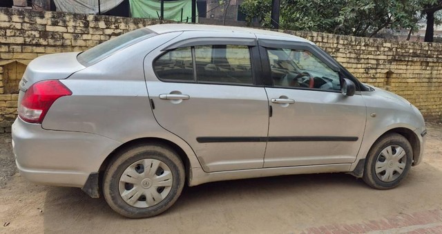 Second-hand 2009 Maruti Suzuki Swift Dzire VXi for sale in Bijnor-2
