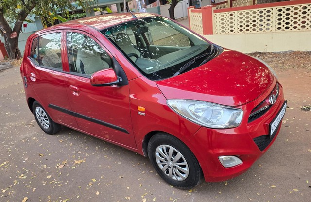 Hyundai i10 Magna 1.1L Second-hand 2013 Hyundai i10 Magna 1.1L for sale in East Godavari-6