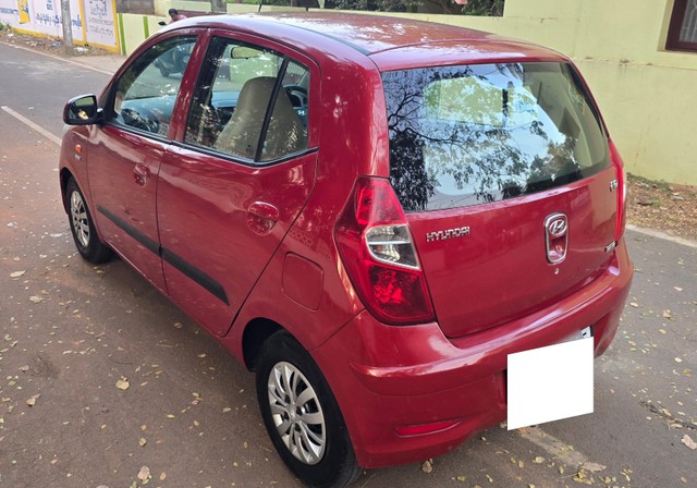 Hyundai i10 Magna 1.1L Second-hand 2013 Hyundai i10 Magna 1.1L for sale in East Godavari-4