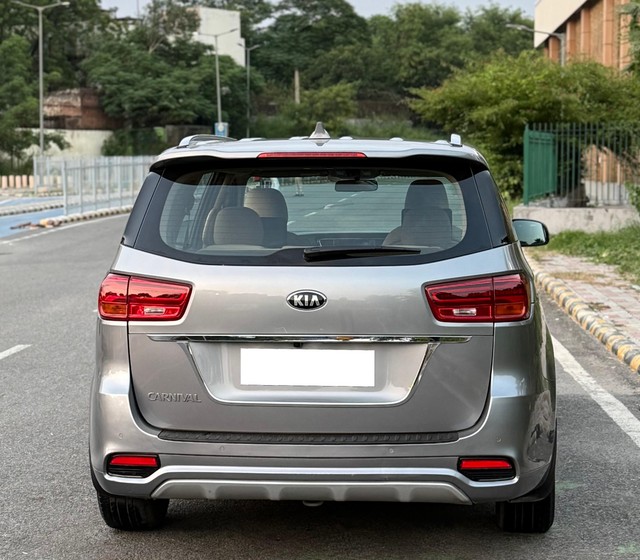 Second-hand 2020 Kia Carnival Prestige 6 STR for sale in New Delhi-9