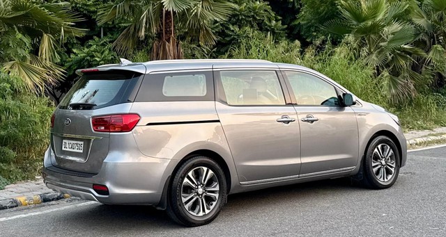 Second-hand 2020 Kia Carnival Prestige 6 STR for sale in New Delhi-5