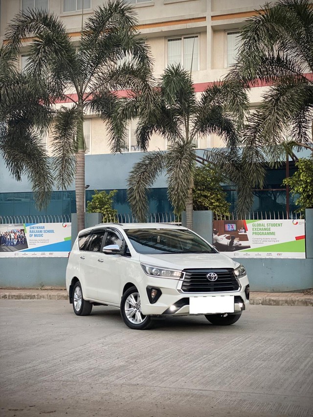 Toyota Innova Crysta 2.8 ZX AT BSIV Second-hand 2018 Toyota Innova Crysta 2.8 ZX AT BSIV for sale in Pune-14