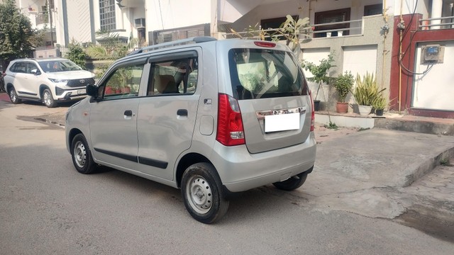Second-hand 2018 Maruti Suzuki Wagon R LXI CNG for sale in Ghaziabad-3