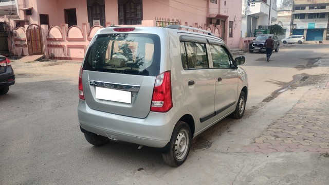 Second-hand 2018 Maruti Suzuki Wagon R LXI CNG for sale in Ghaziabad-7
