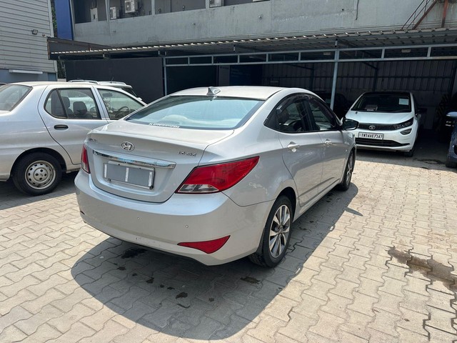 Second-hand 2016 Hyundai Verna 1.6 VTVT AT SX for sale in Chennai-6