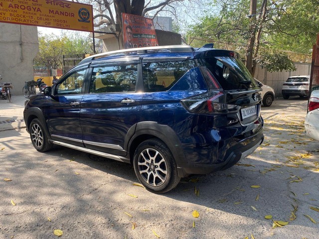 Second-hand 2024 Maruti Suzuki XL6 Zeta CNG for sale in New Delhi-1