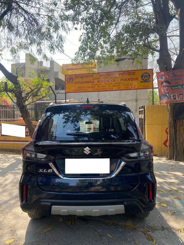 Second-hand 2024 Maruti Suzuki XL6 Zeta CNG for sale in New Delhi-7