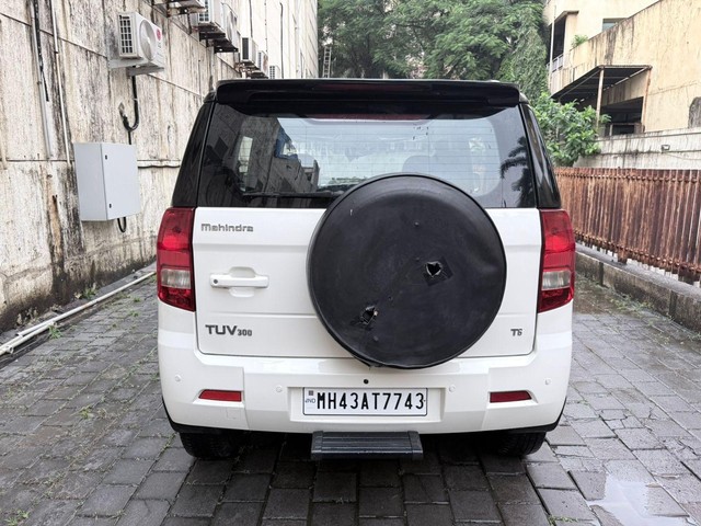 Second-hand 2015 Mahindra TUV 300 T6 for sale in Thane-1