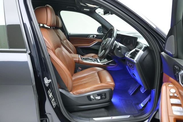 Second-hand 2023 BMW X7 xDrive 40i M Sport for sale in Gurgaon-8