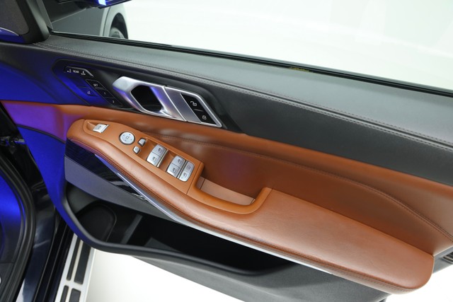 Second-hand 2023 BMW X7 xDrive 40i M Sport for sale in Gurgaon-13