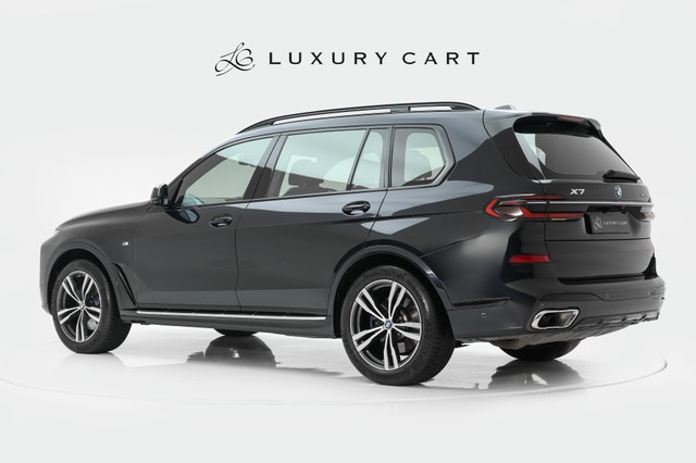 Second-hand 2023 BMW X7 xDrive 40i M Sport for sale in Gurgaon-7