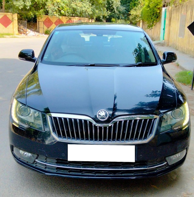 Second-hand 2015 Skoda Superb Elegance 1.8 TSI MT for sale in New Delhi-5