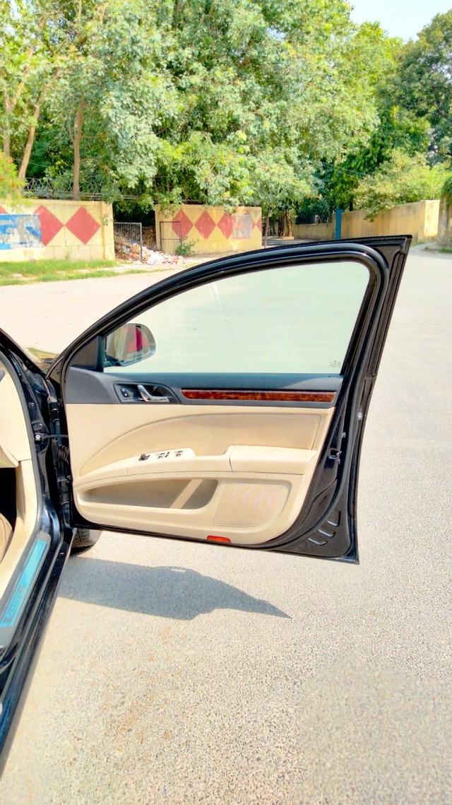 Second-hand 2015 Skoda Superb Elegance 1.8 TSI MT for sale in New Delhi-10