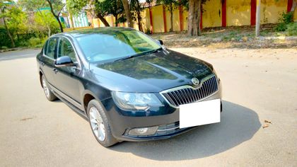 2015 Skoda Superb Elegance 1.8 TSI MT