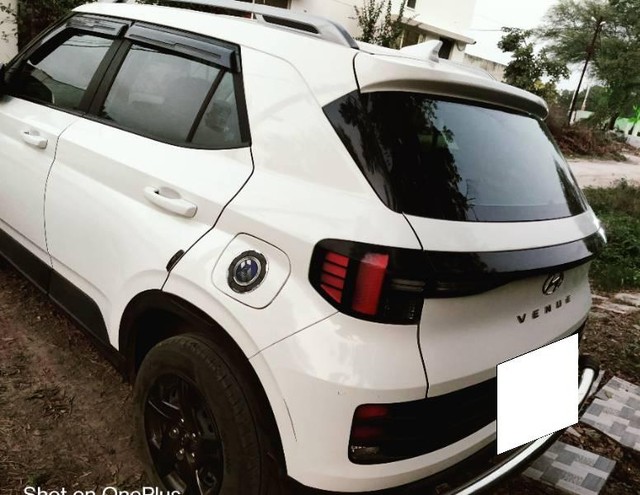 Second-hand 2024 Hyundai Venue S Opt 2023-2025 for sale in Ujjain-2